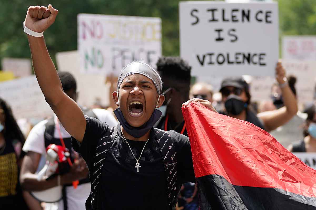 EE UU en llamas: en el Pentágono, en las calles y también en las urnas