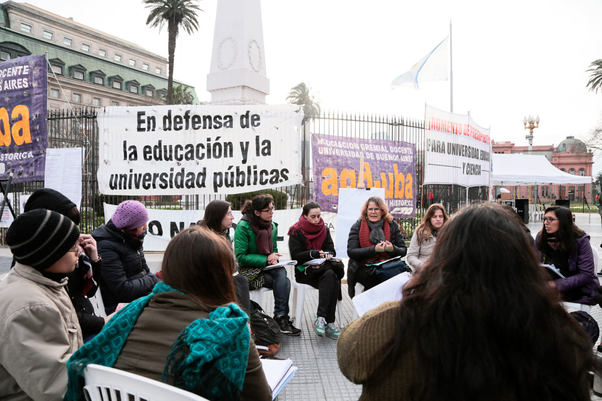 Las siete medidas del gobierno para vaciar la universidad pública