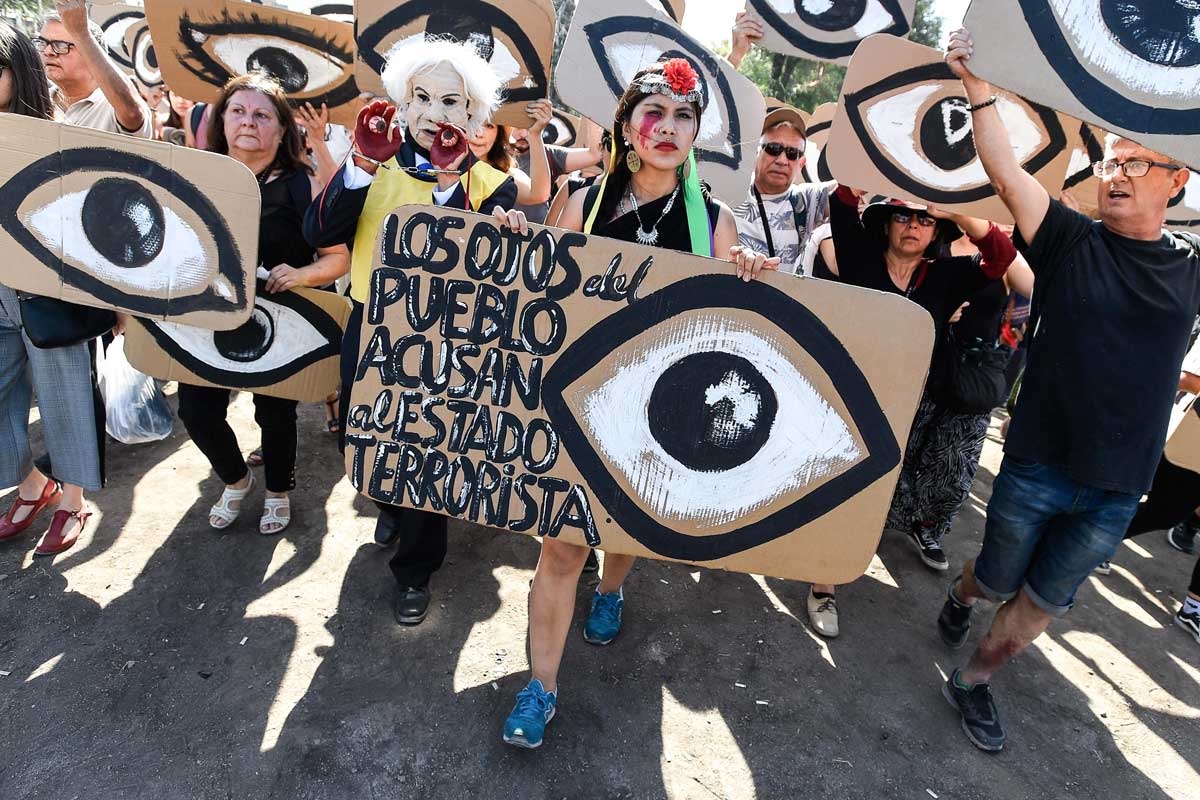 Víctimas de traumas oculares: Piñera los cegó y ahora mira para otro lado