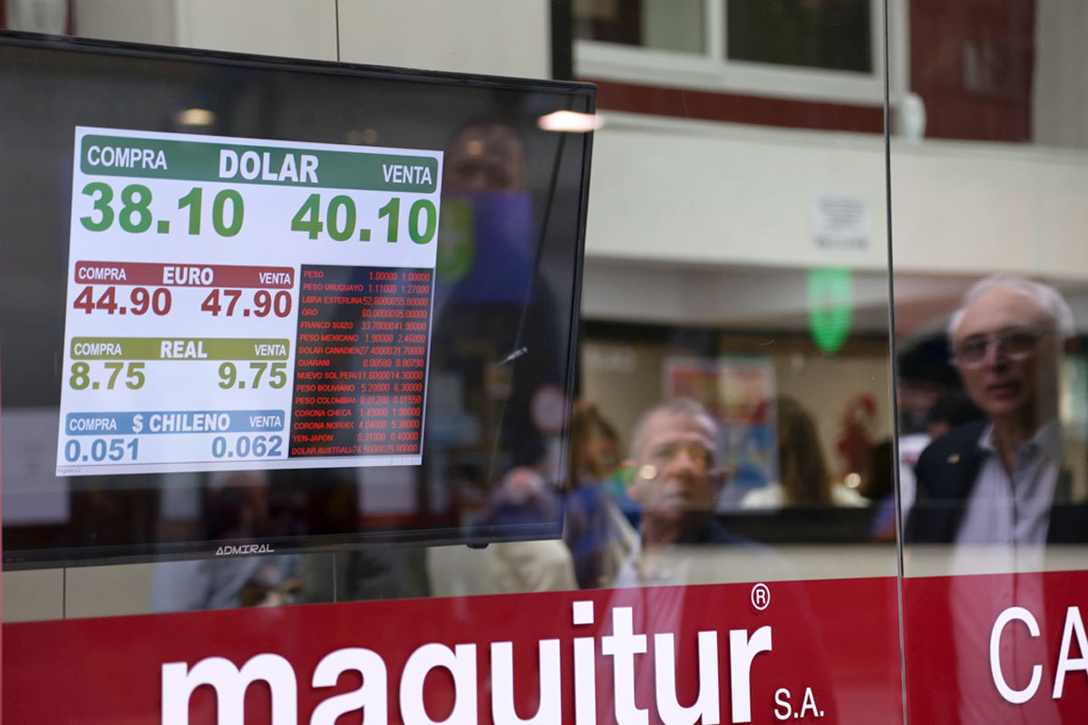 Tras la suba del dólar aparece el temor a una corrida bancaria