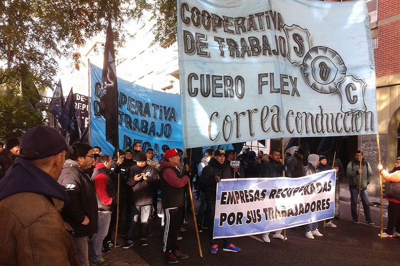 La multinacional Naturgy intima a una cooperativa a pagar $ 500 mil de intereses