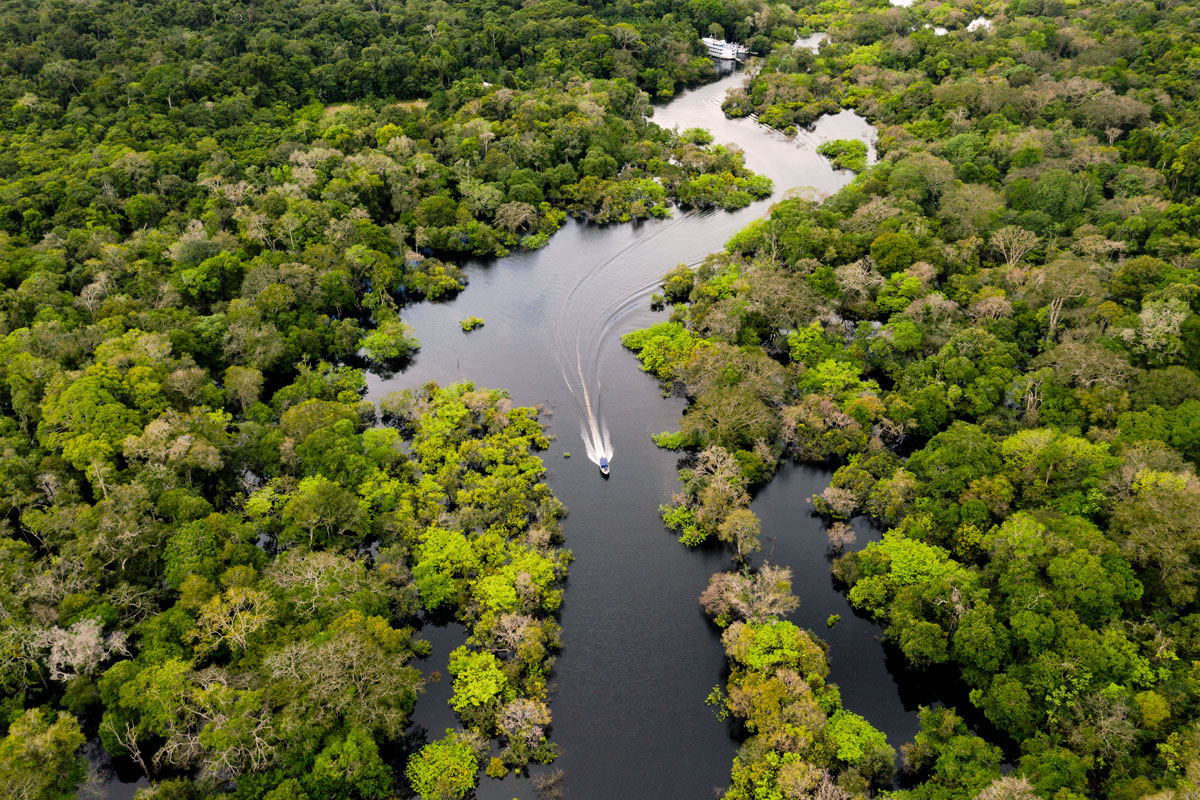 Río de lágrimas en el Amazonas