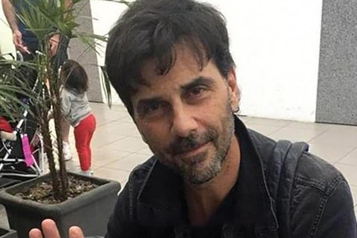 Darthés salió del país rumbo a Brasil