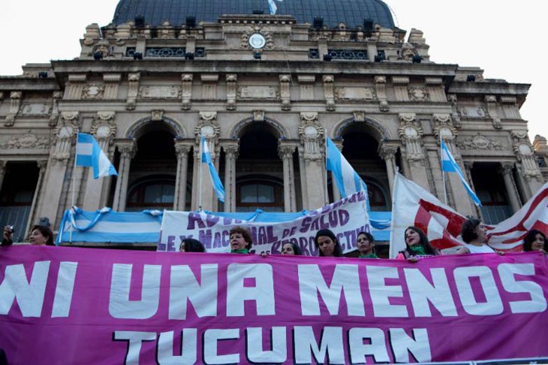 Con dos horas de diferencia, asesinaron a dos mujeres en Tucumán