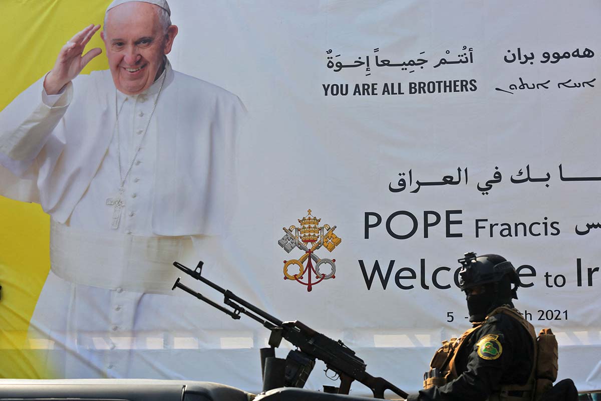 El papa Francisco aterrizó en Bagdad e inicia una histórica gira de tres días en Irak
