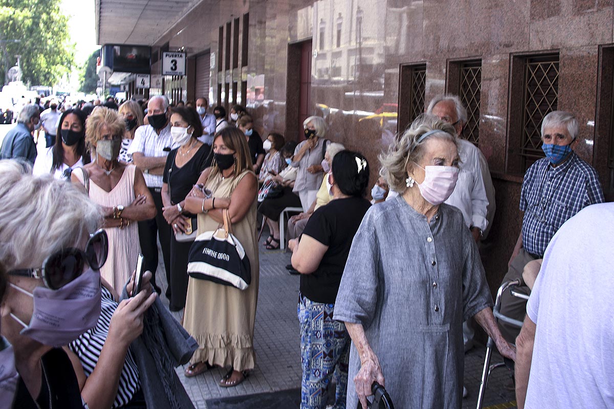Vacunación caótica en el Luna Park: Gallardo hizo lugar al amparo y dio 10 días al GCBA para responder