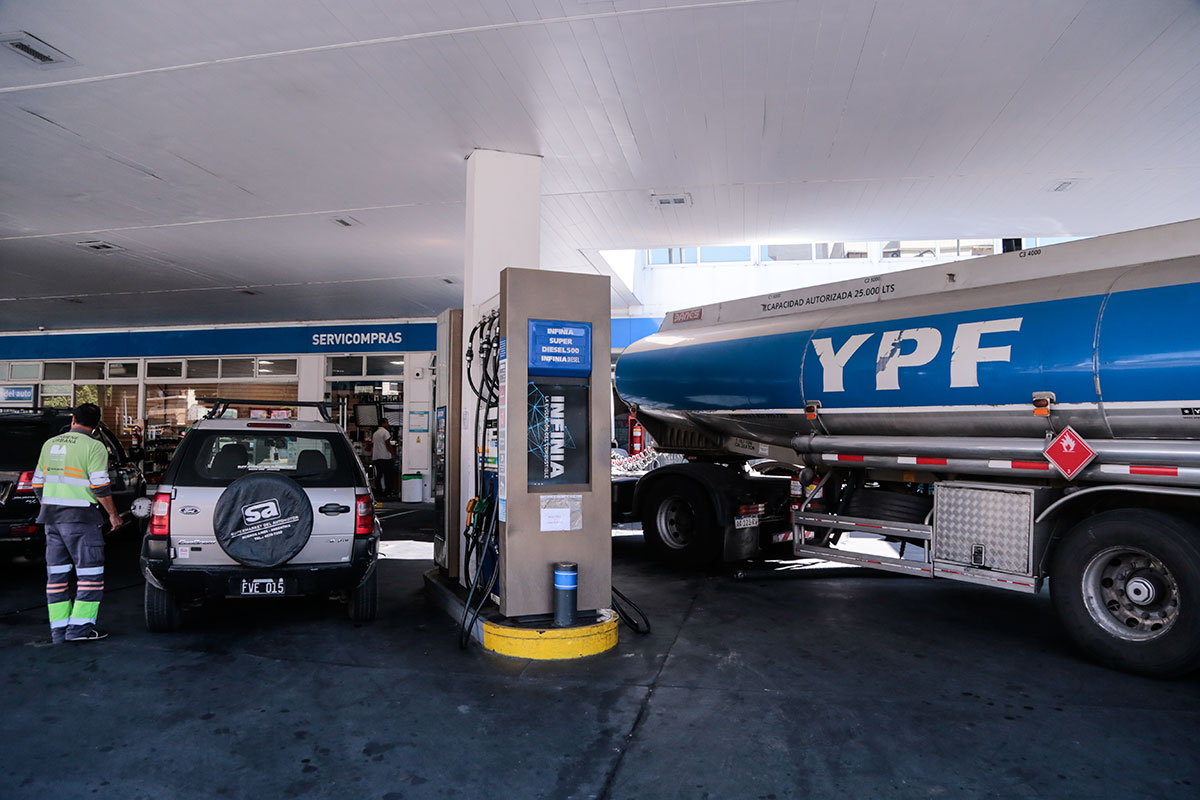 YPF realizó un nuevo aumento de 2,9% en el precio de sus combustibles
