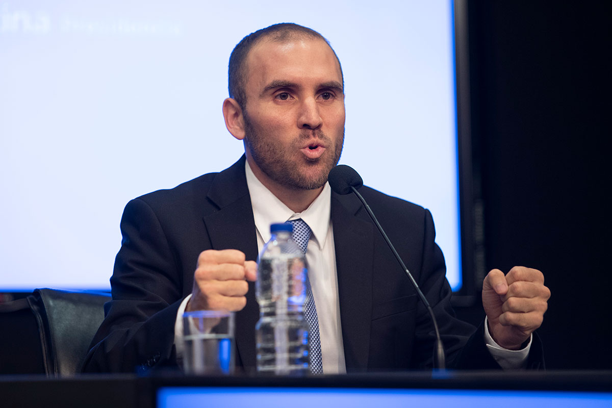 Ofrecen bonos en pesos atados a la inflación en reemplazo de títulos en dólares bajo ley local