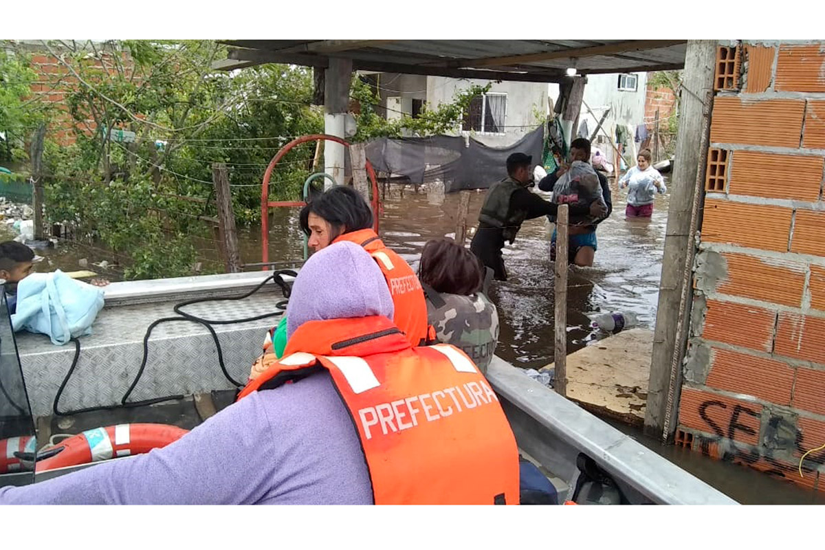 Inundaciones: vuelven a casa los evacuados pero la polémica sigue