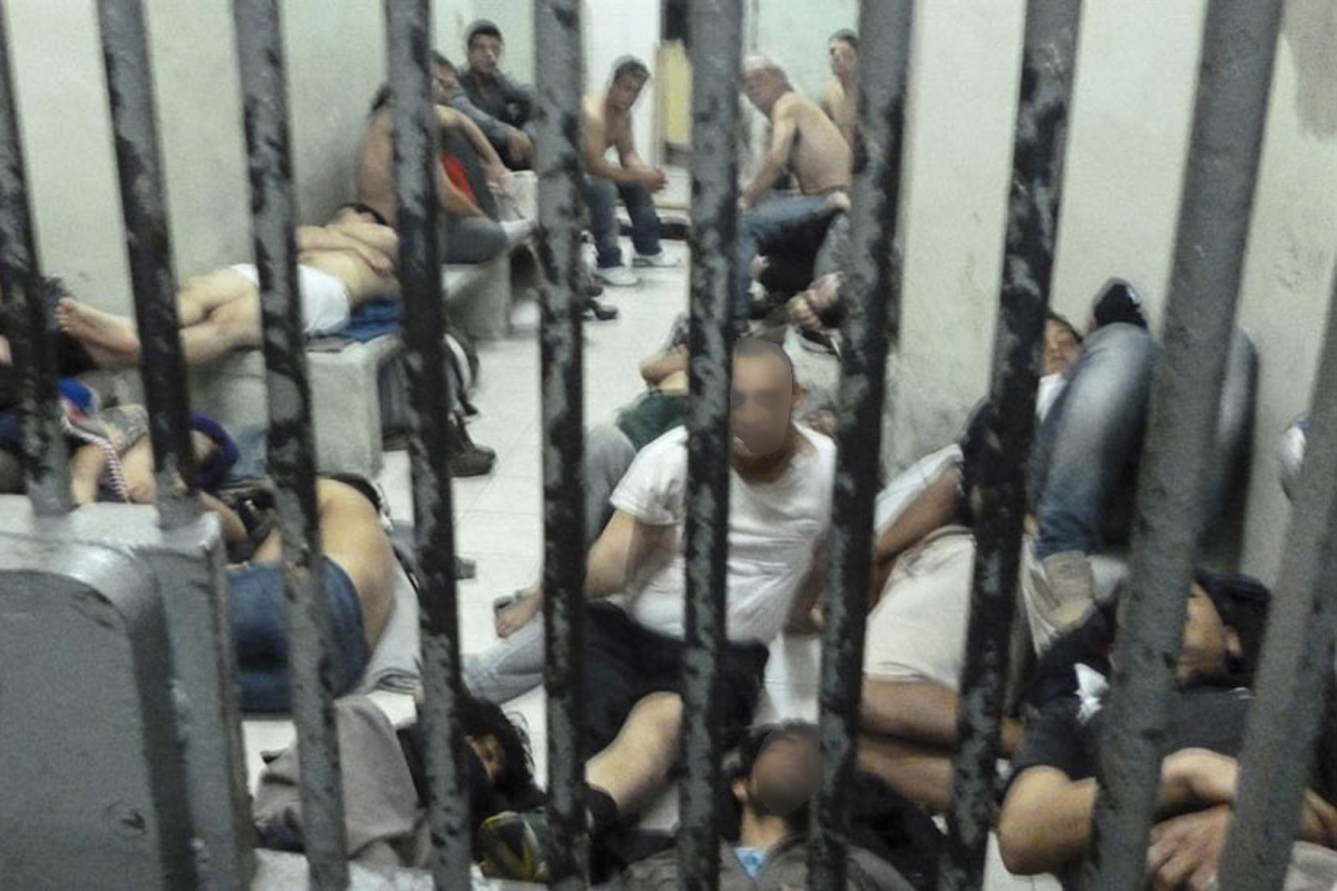 Un informe de la UNTREF alerta sobre el hacinamiento en las cárceles y la falta de reinserción de los presos