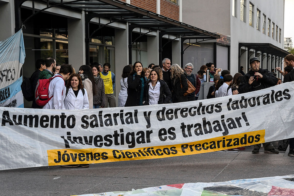 Situación crítica en la ciencia: el Conicet pidió a Macri un aumento de emergencia