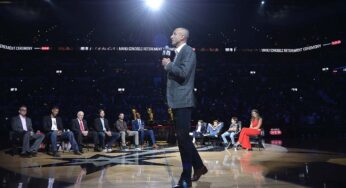 Noche histórica: retiraron la 20 de Manu Ginóbili en la NBA