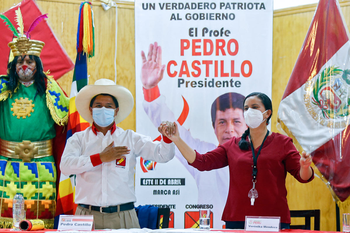 Perú: Castillo busca ampliar las alianzas