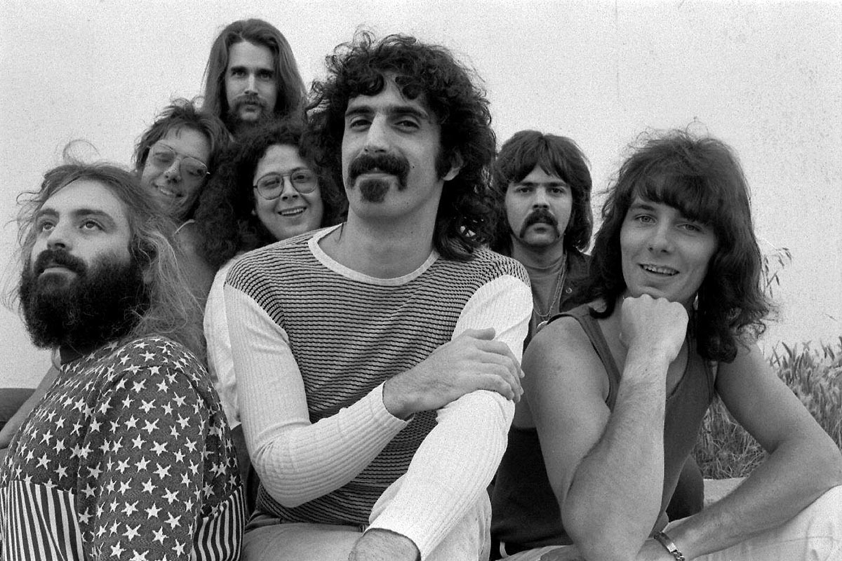 A 25 años de su muerte, diez razones para disfrutar del talento irrepetible de Frank Zappa