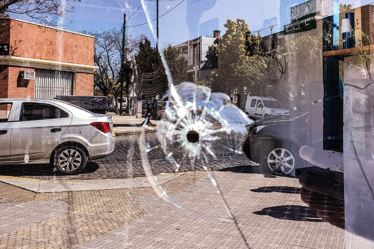 Victoria Montenegro denunció que el ataque a su local fue “un atentado político”