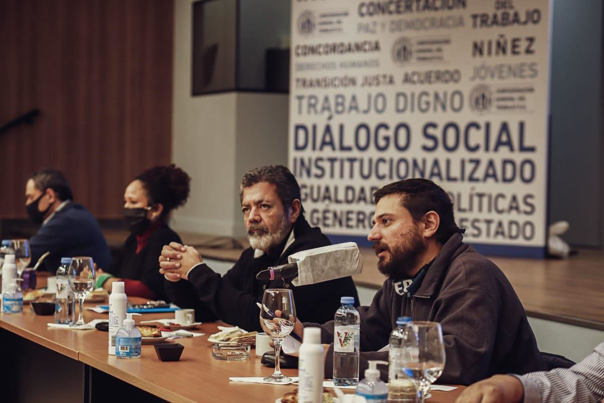 Sindicatos y movimientos sociales lanzaron propuestas conjuntas para la postpandemia