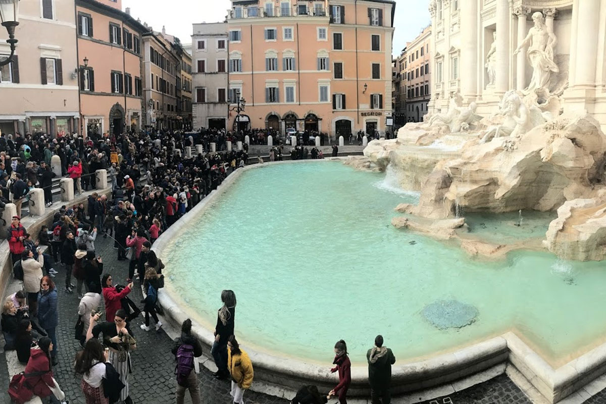 Crece la disputa por el millón y medio de euros que «genera» la Fontana di Trevi cada año