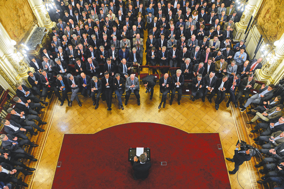 Tras el fiasco de los 10 puntos, empresarios vuelven por el Plan V