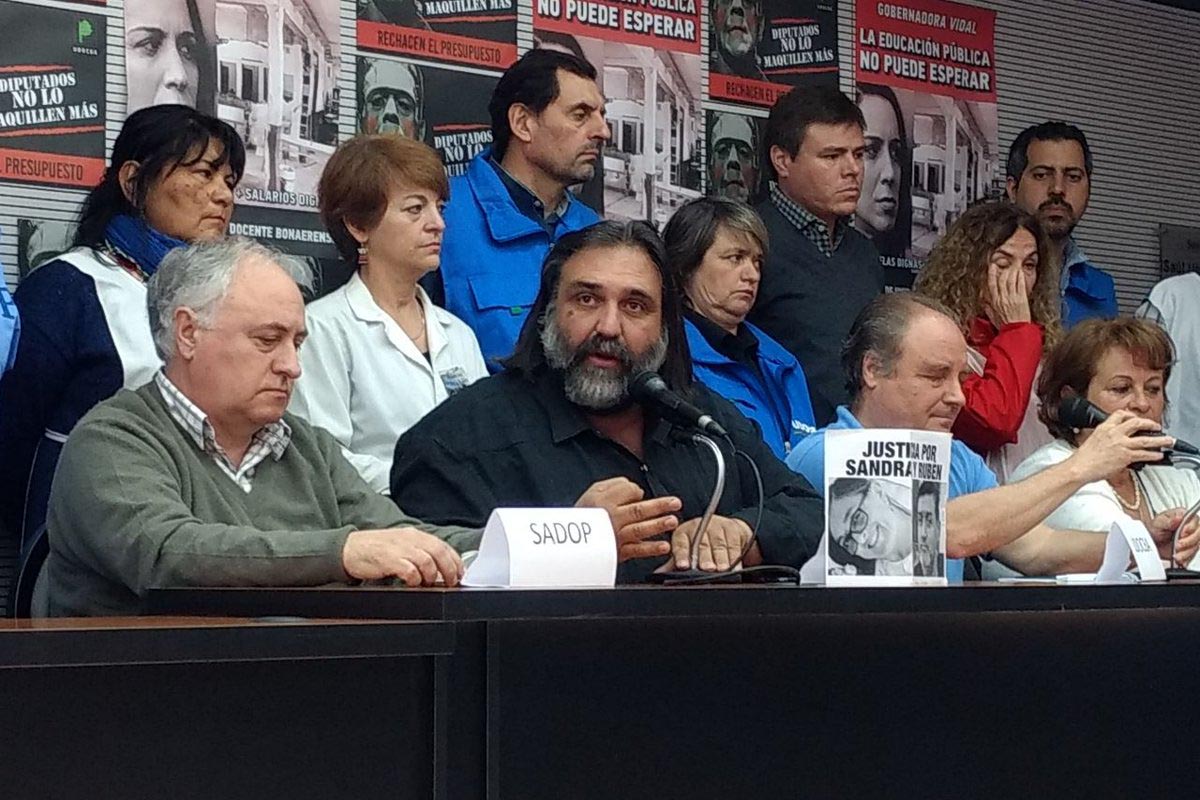 Por la devaluación, docentes exigen cláusula gatillo mensual y hay tensión con Vidal