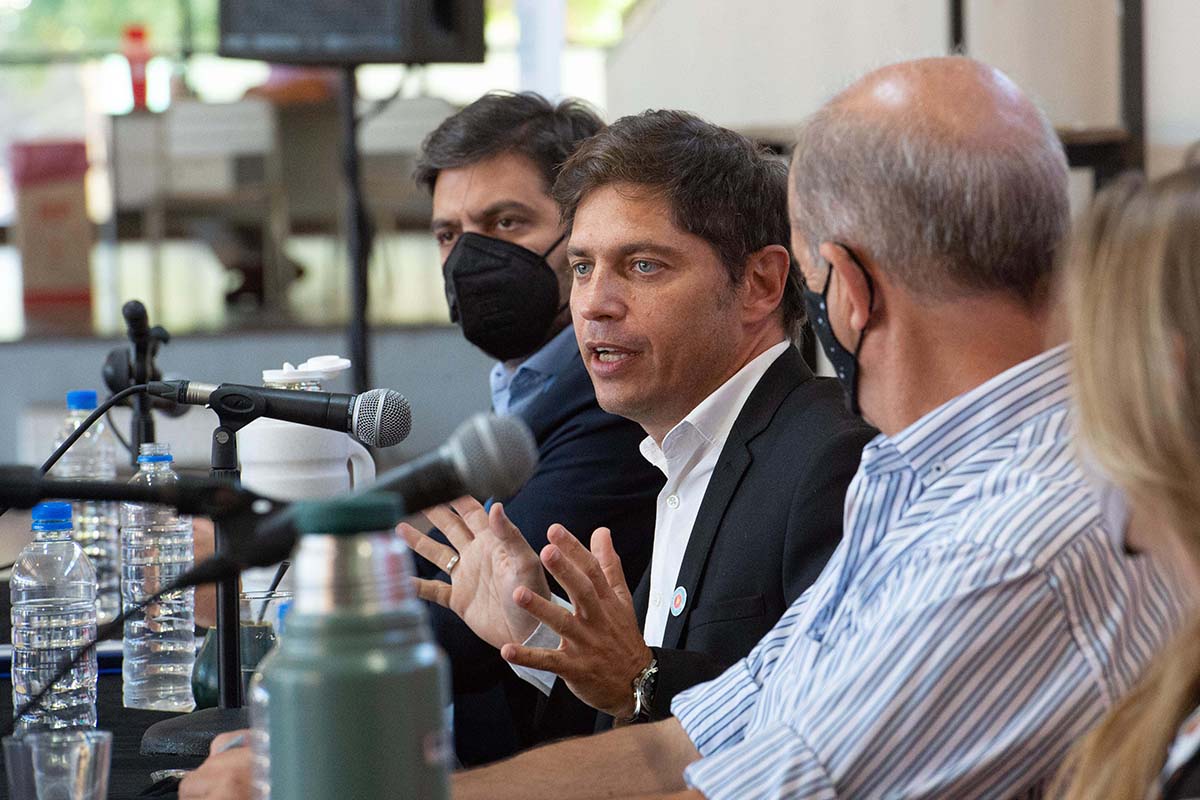 Kicillof anunció un aporte mensual de 700 millones para cubrir suplencias de docentes
