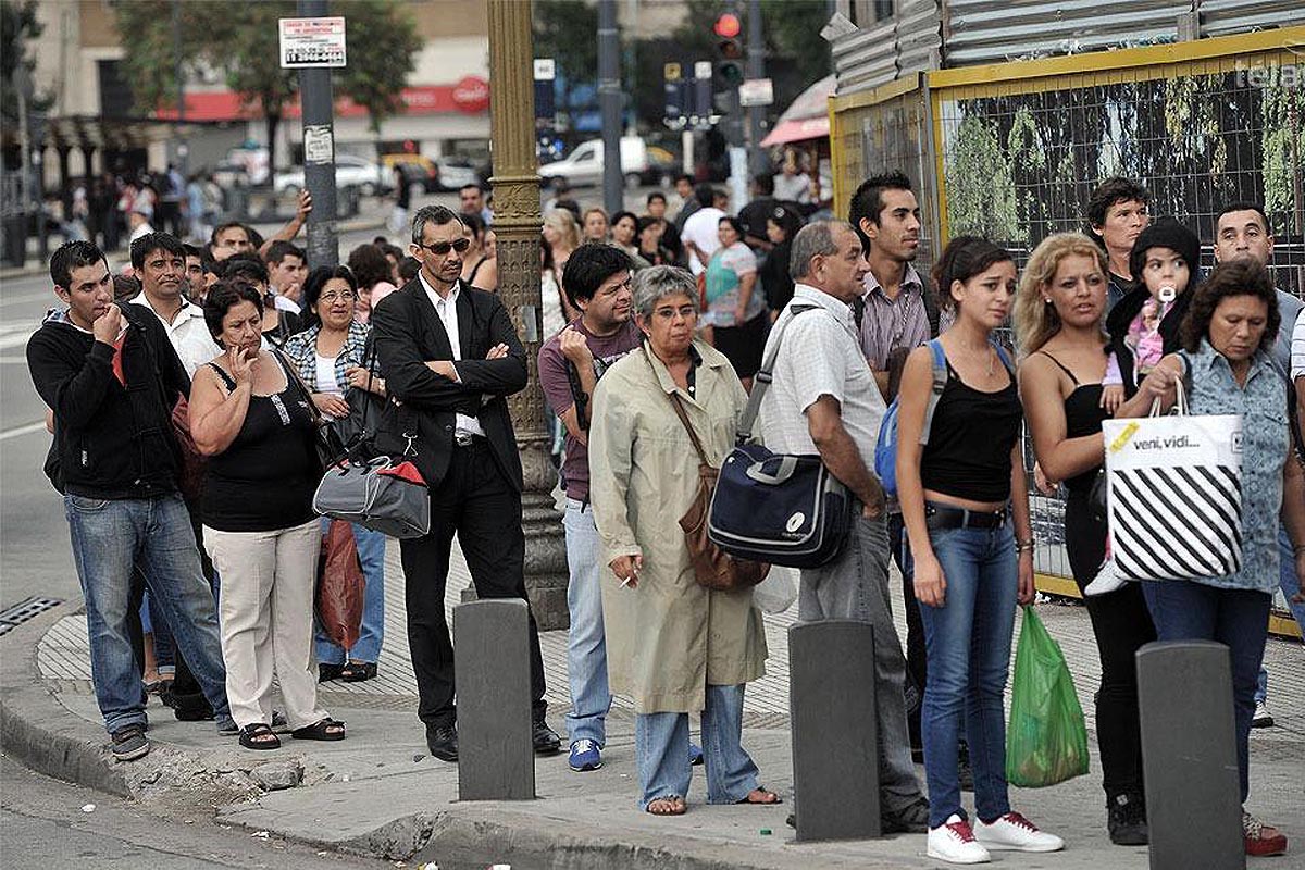 Un sector de la UTA realiza un paro en más de 50 líneas de colectivos