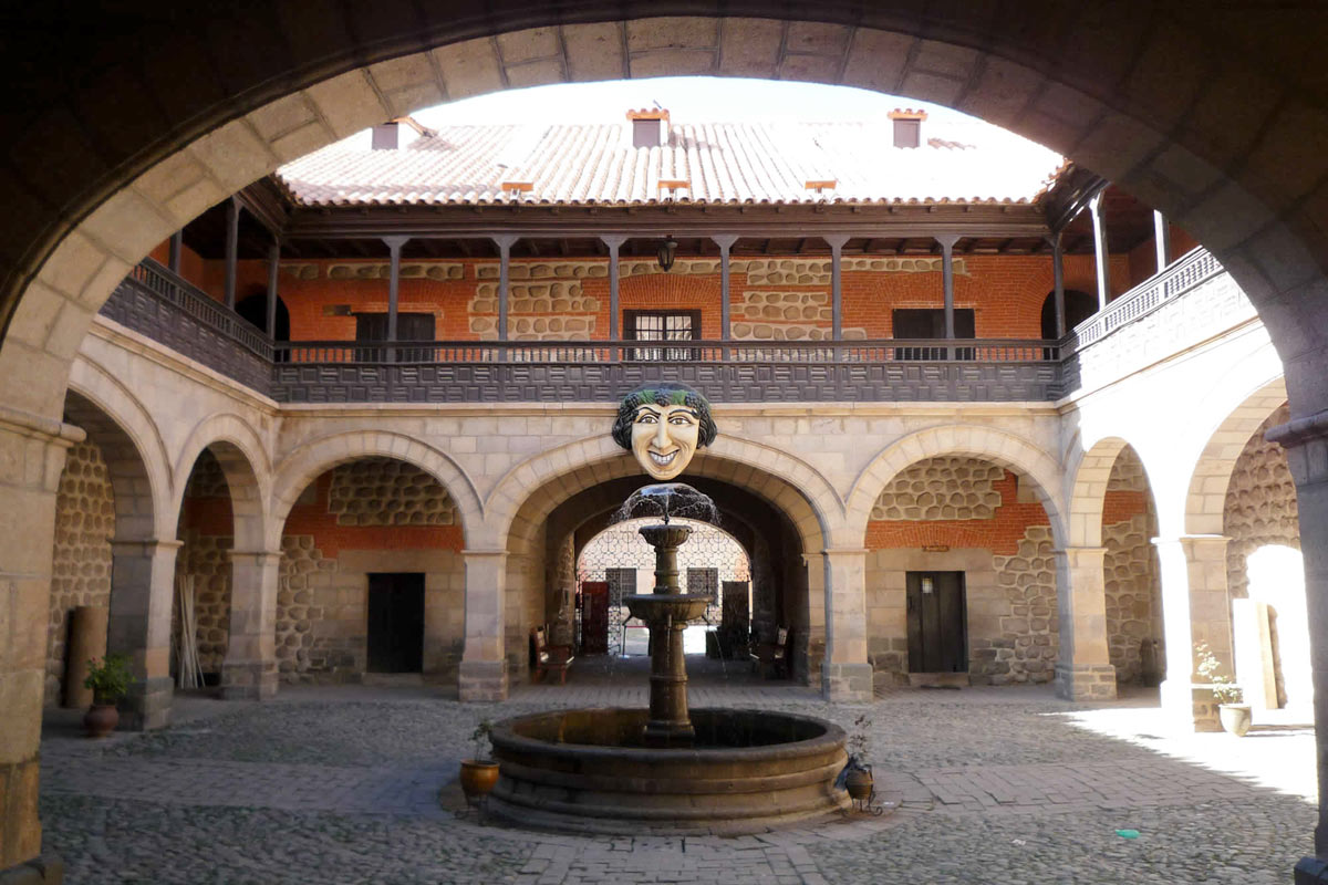 La maldición de Potosí, por Silvio Santamarina