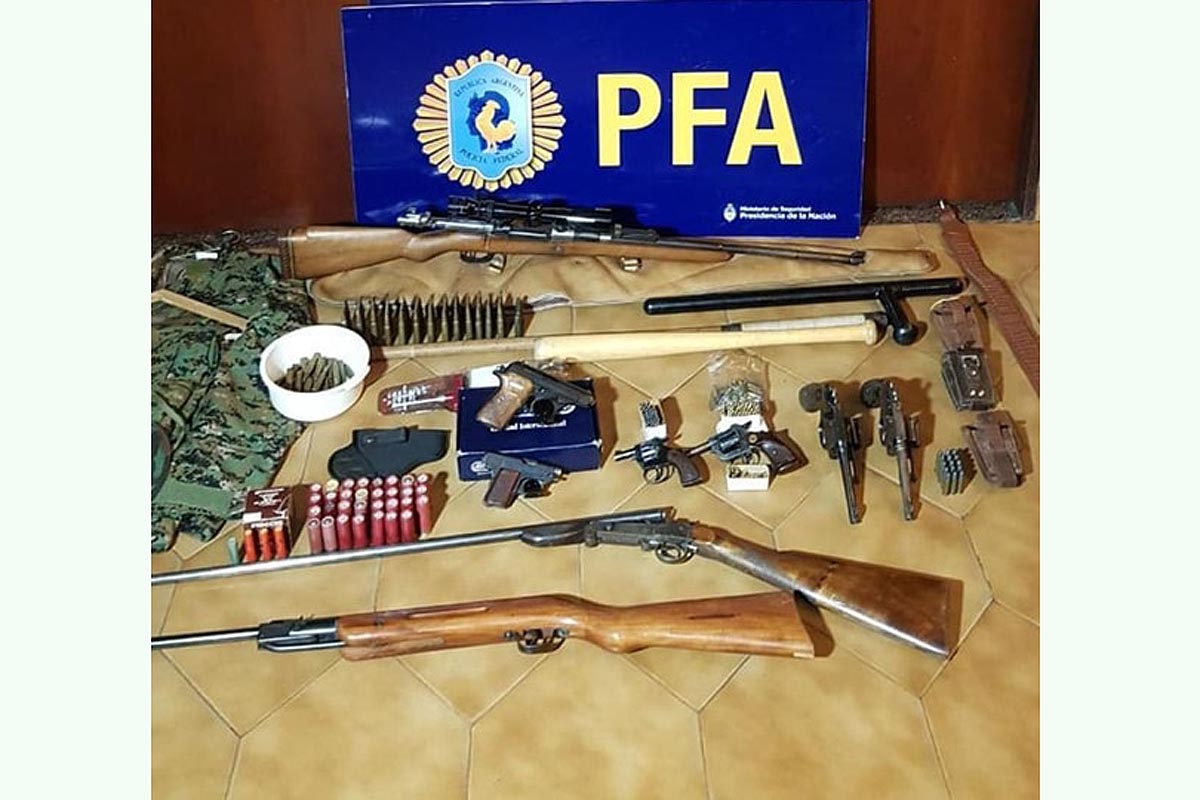 «Las armas son del bisabuelo», denuncian familiares de los jóvenes detenidos por vínculos con Hezbollah