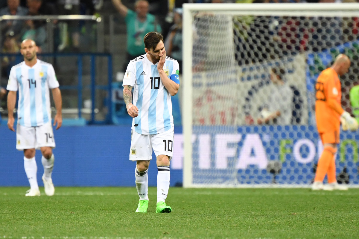 El partido de Messi: bloqueado y sin patear al arco
