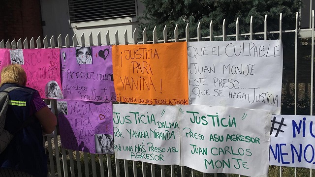 La hija lo acusa de prender fuego a la madre, pero el juez lo dejó en libertad