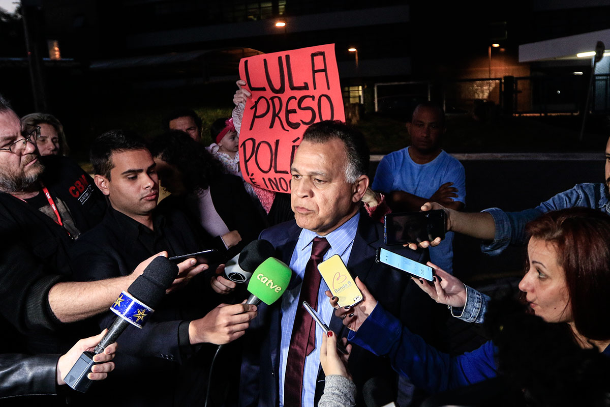 Corte suprema de Brasil cambia reglas de encarcelamiento y abre posibilidad de liberar a Lula