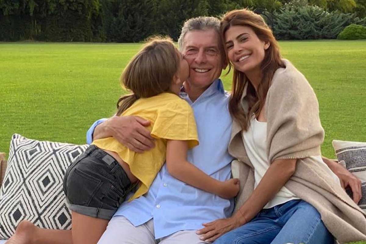 Dentro del PRO señalan que «es mejor tenerlo en Francia» al expresidente Macri