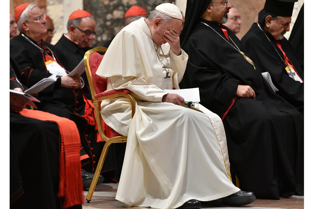 El Papa cierra una cumbre que sacude a la Iglesia
