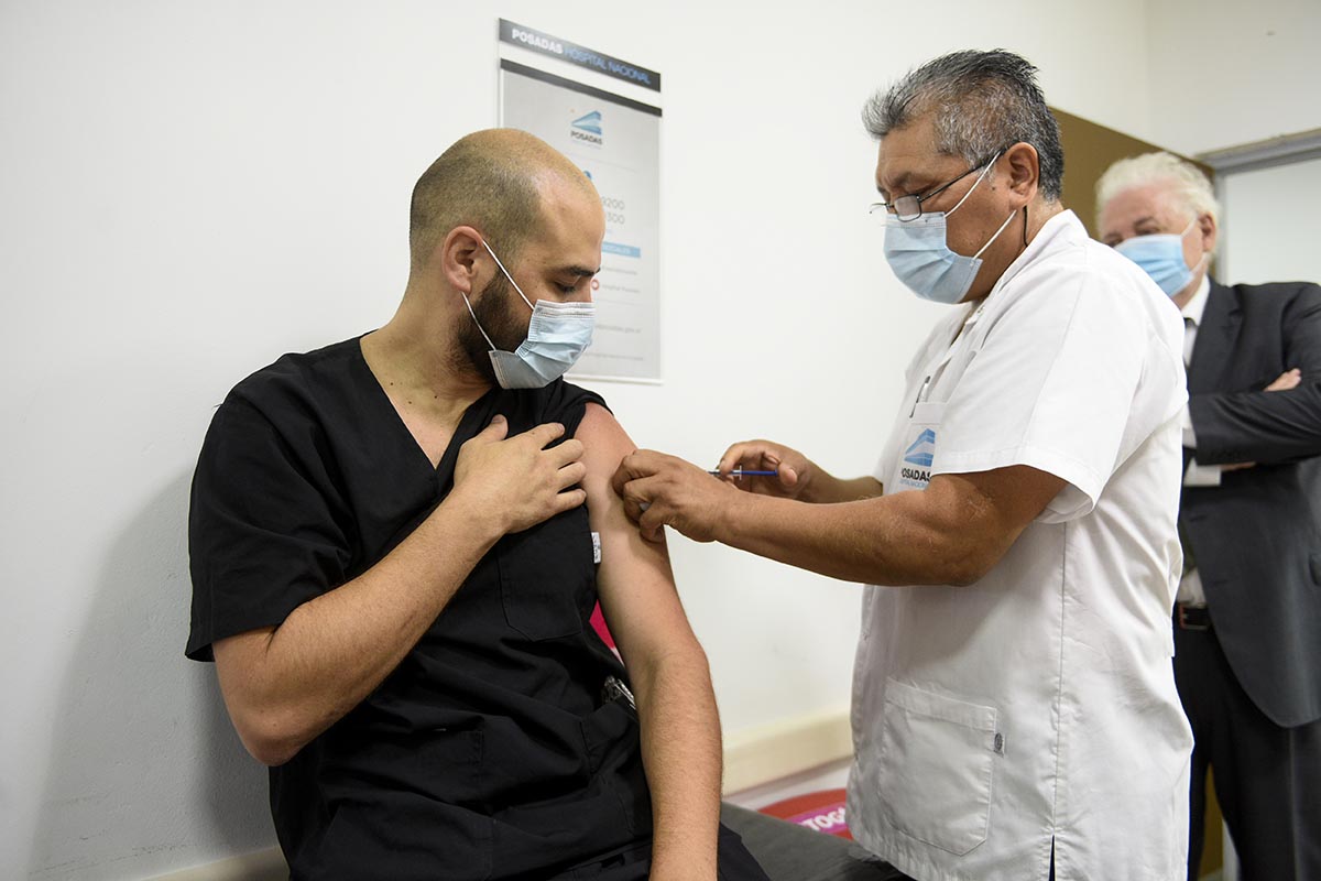 Ginés dio inicio a la campaña de vacunación: “Es una verdadera epopeya”