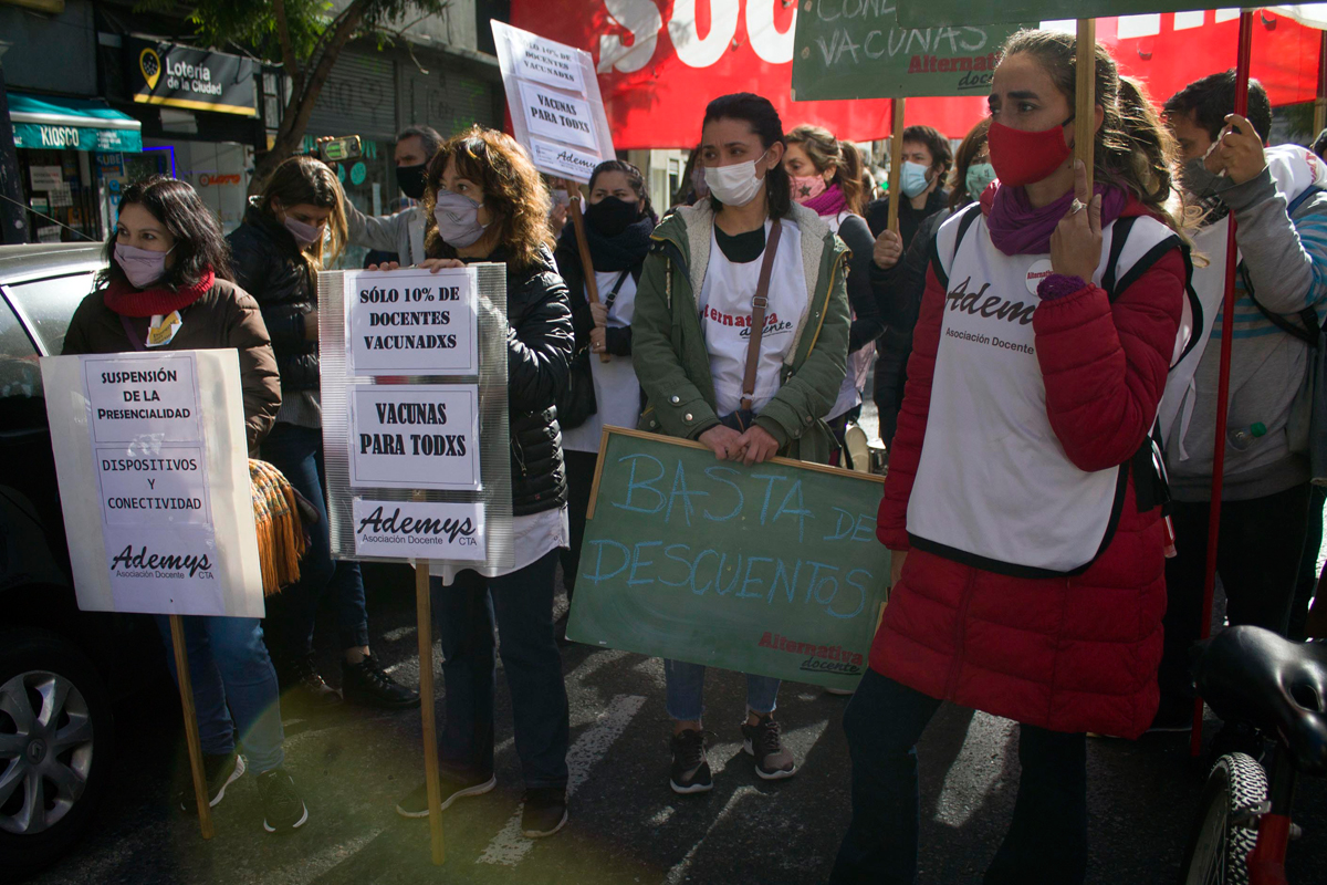 Docentes porteños comienzan una nueva semana de lucha frente al «negacionismo sanitario» del GCBA
