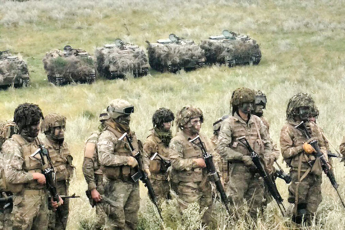 Los vecinos de Bolivia militarizan las fronteras sin un motivo aparente