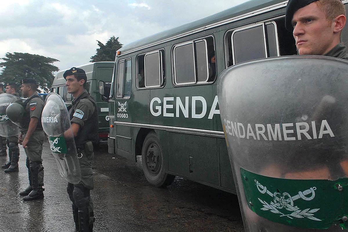 Gatillo fácil en el Bajo Flores: gendarmes balearon a un chico, le negaron atención y murió camino al hospital
