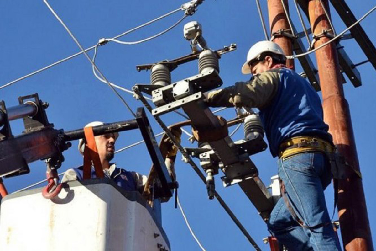 Kicillof prohíbe a las empresas cortar la luz y el agua a los usuarios bonaerenses