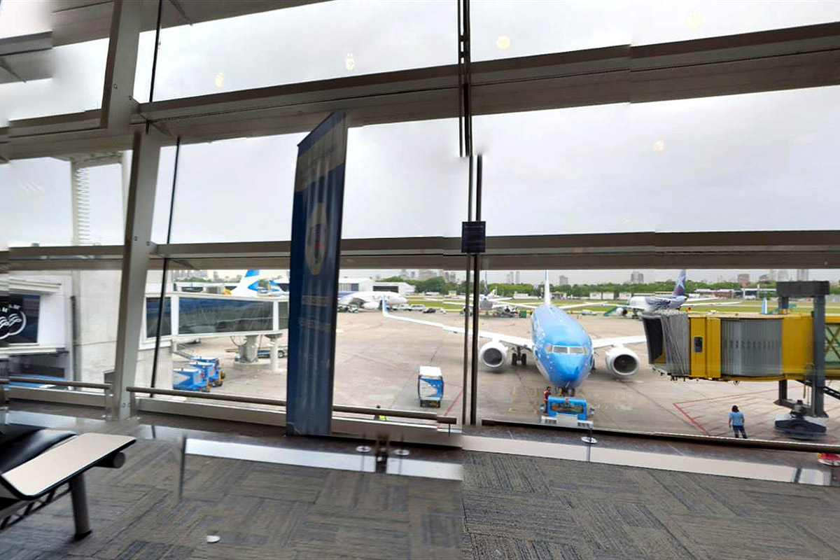 Los pilotos se suman al paro y no habrá vuelos el 30 de abril