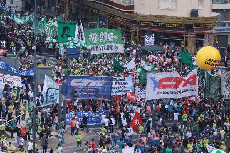 El sindicalismo mostró su apoyo con una movilización contundente