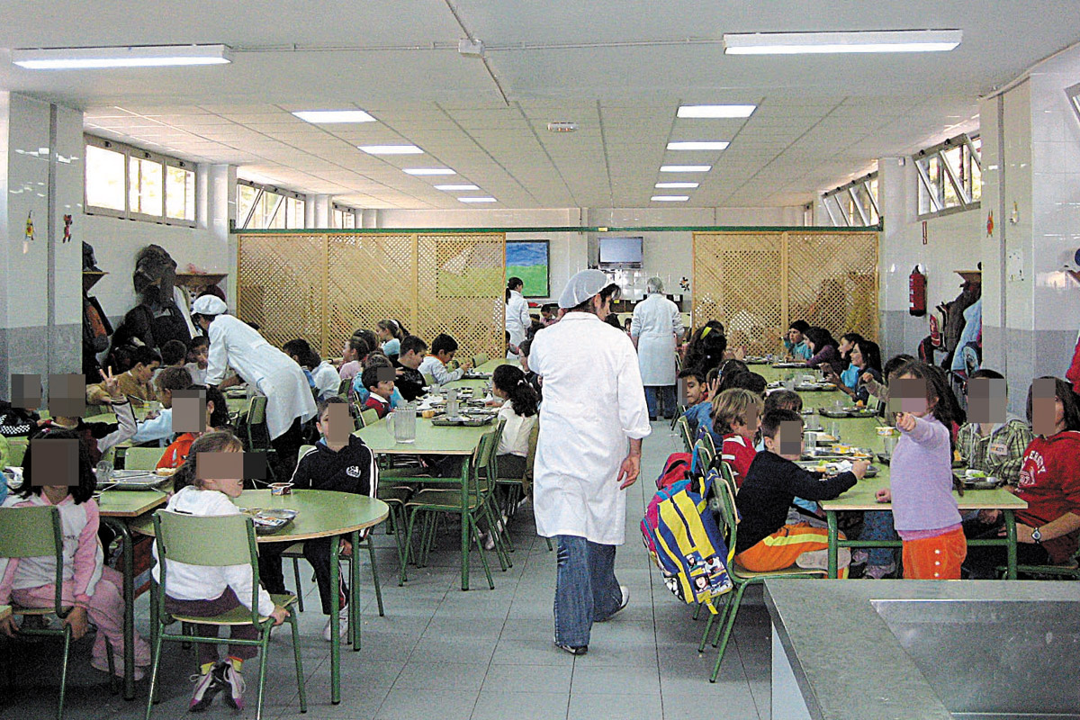 Denuncian que enviaron empanadas con gusanos a una escuela de San Miguel