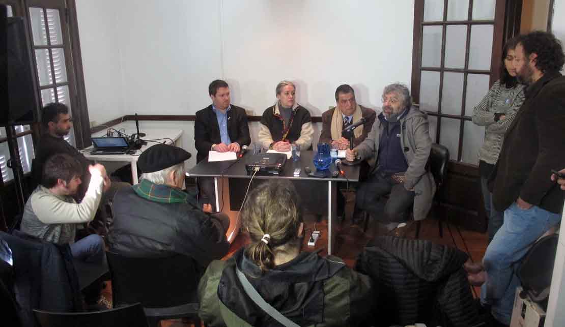 Severas críticas a la instalación de bases militares de EE UU