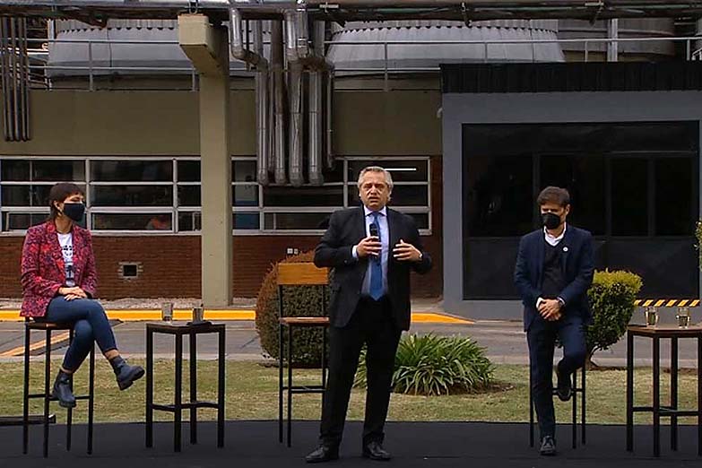 Alberto Fernández: “Los reclamos no se resuelven escondidos en patrulleros tocando sirenas”