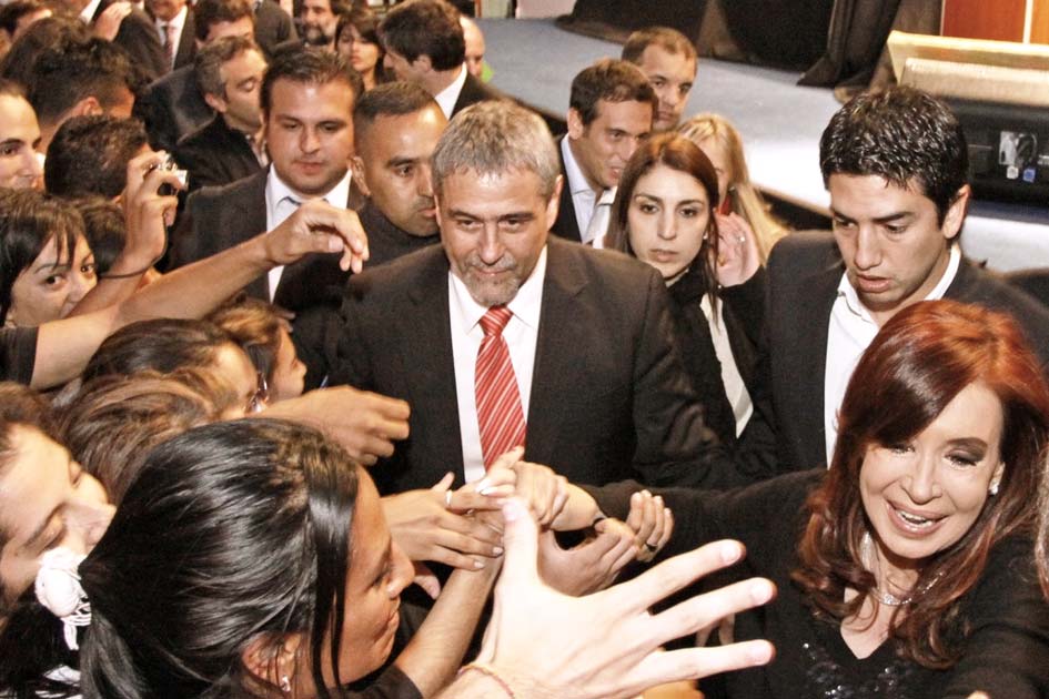 CFK redobla su actividad política con eje bonaerense