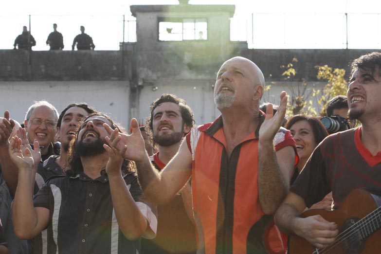 Denuncian a Gustavo Cordera por apología del delito