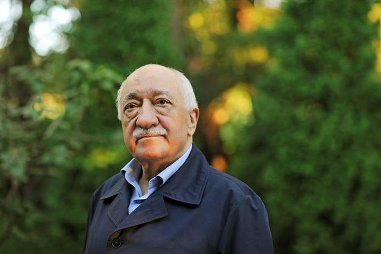 Piden milenarias condenas contra el clérigo Gülen