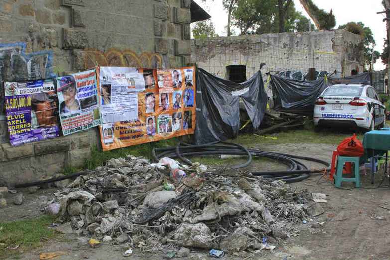 Encuentran una decena cuerpos en un pozo en México