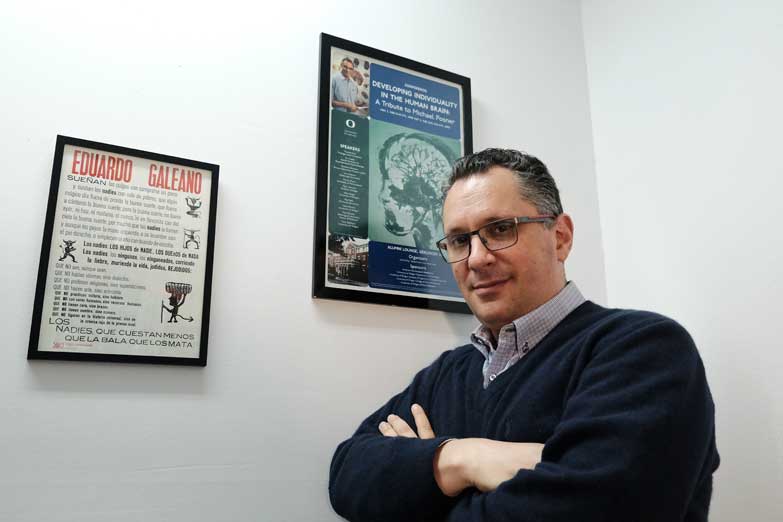 «Somos una especie animal que tira a sus congéneres a la basura»