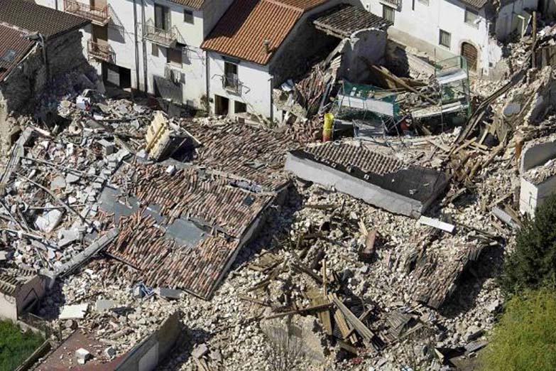 Italia: siguen buscando sobrevivientes entre los escombros en Amatrice