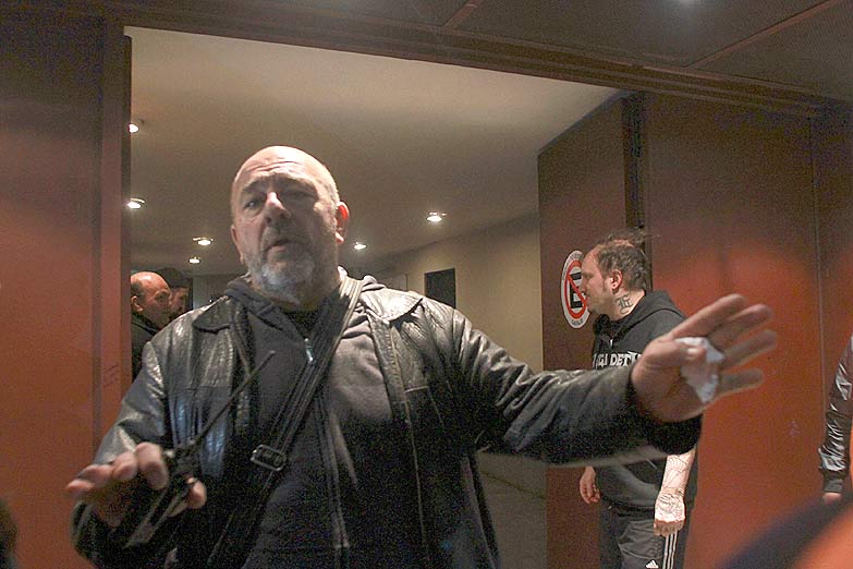 El líder de la patota que provocó destrozos en Tiempo fue seguridad en un show de Megadeth