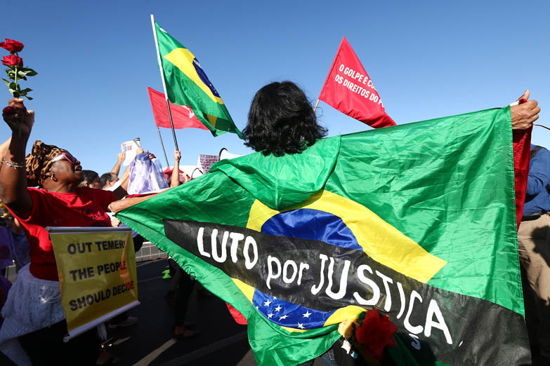 Manifestaciones y acompañamiento a la mandataria
